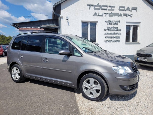 Volkswagen Touran 1.4 TSI Comfortline [7 személ...